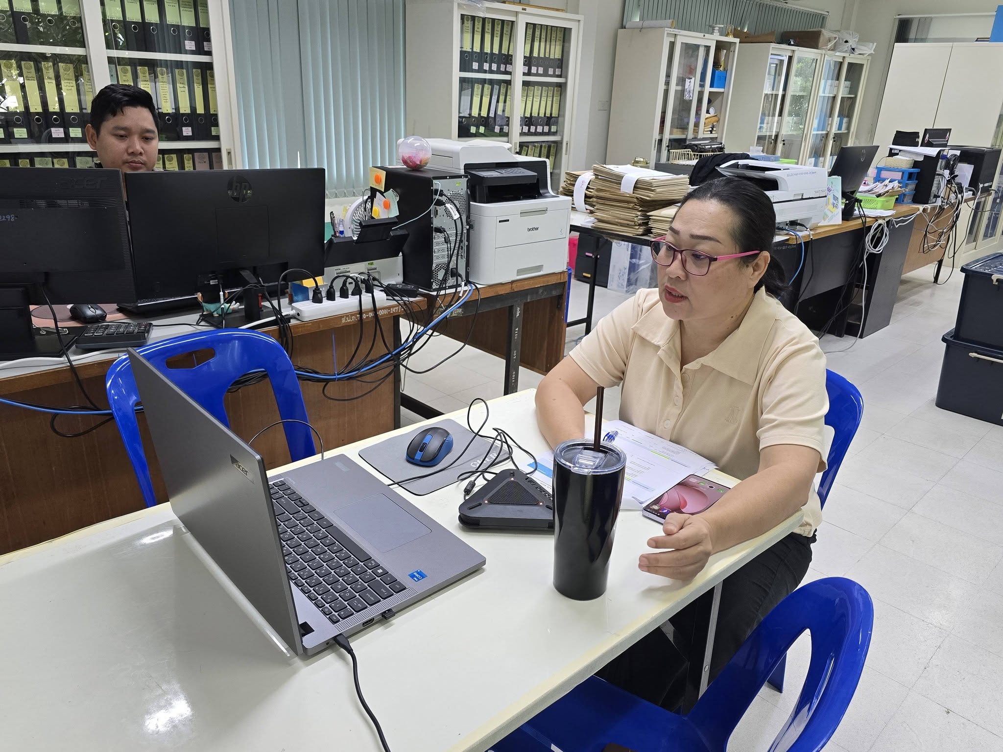title - ปฏิรูปที่ดินจังหวัดเพชรบุรี มอบหมายให้ นางสาวขวัญใจ วิรุฬห์ชัยพฤกษ์ นักวิชาการปฏิรูปที่ดินชำนาญการ ร่วมประชุมติดตามโครงการจัดที่ดินเพื่อเกษตรกรรม กิจการอนุญาตใช้ประโยชน์ที่ดิน ประจำปีงบประมาณ พ.ศ. 2569